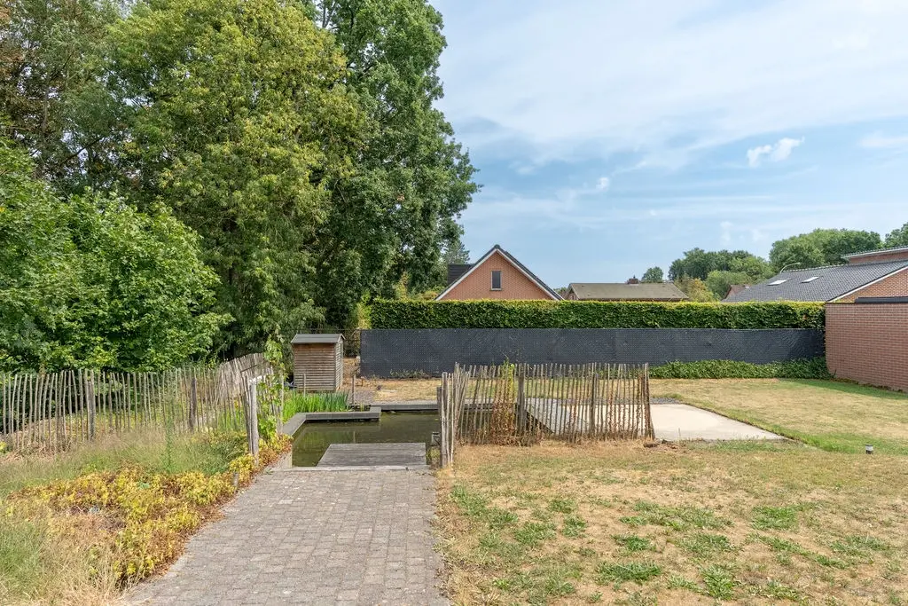Steenweg op Ravels 305  
