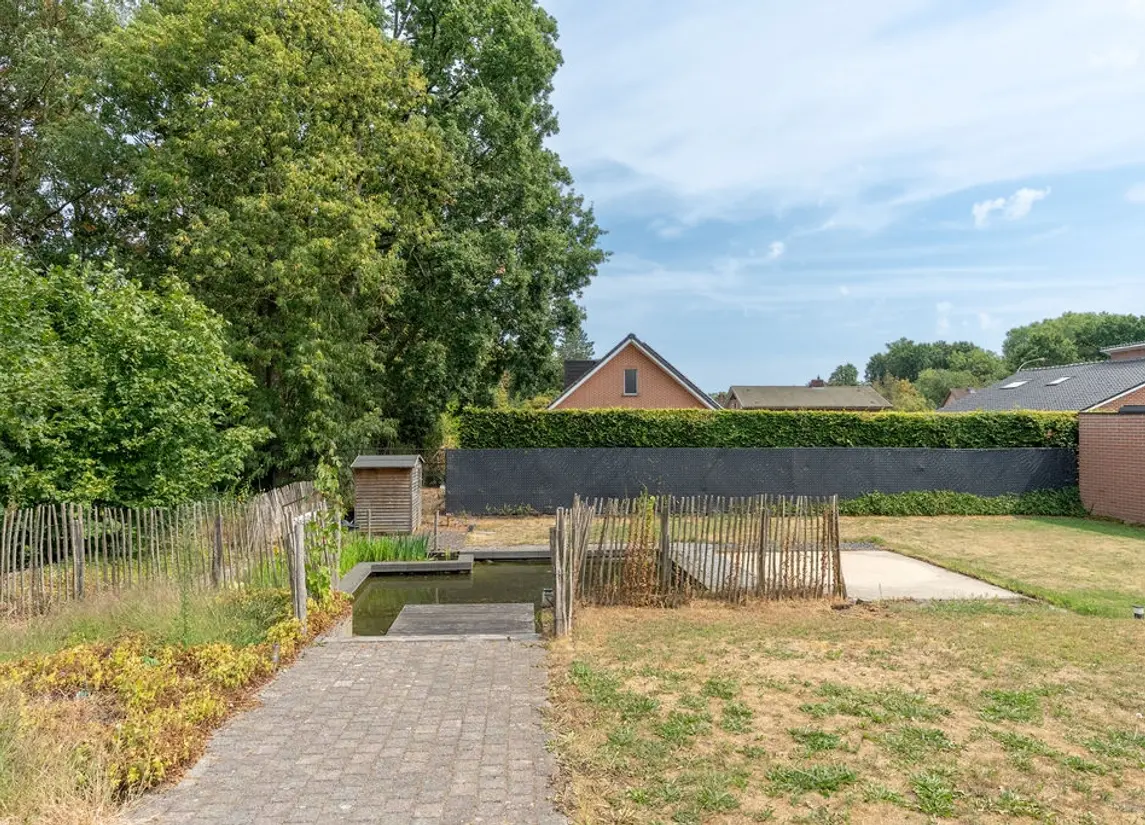 Steenweg op Ravels 305