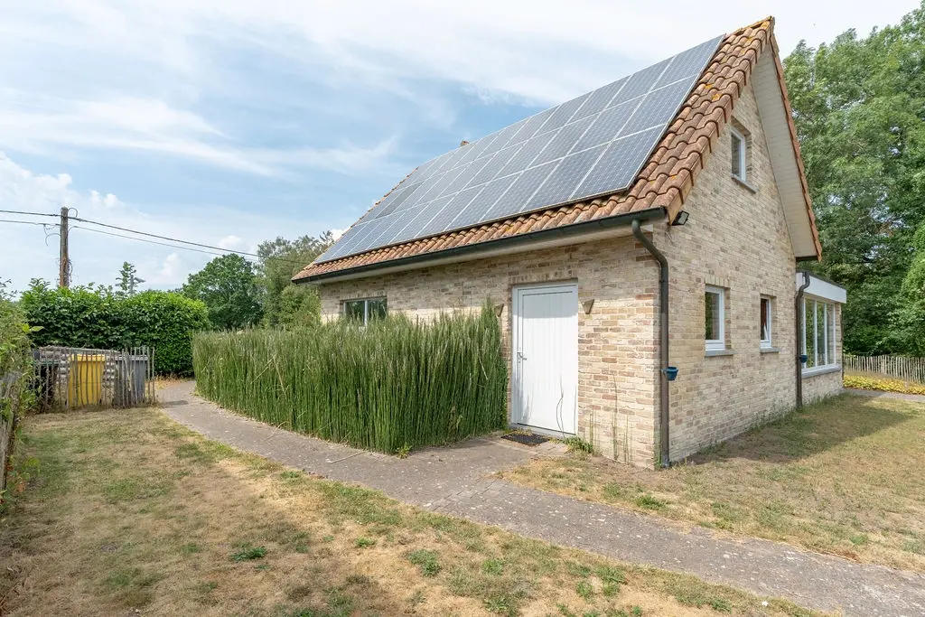 Steenweg op Ravels 305  
