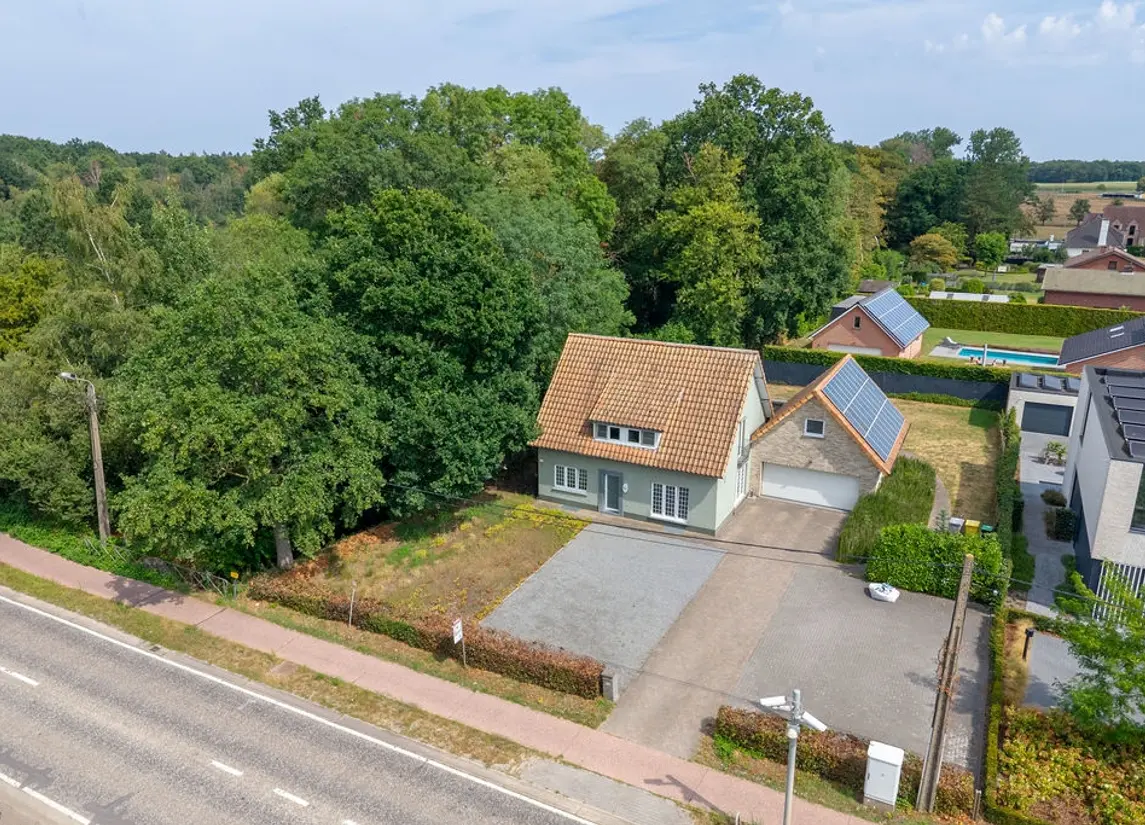 Steenweg op Ravels 305