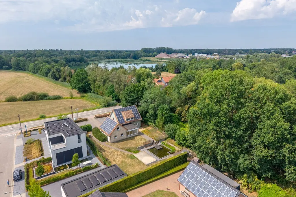 Steenweg op Ravels 305  