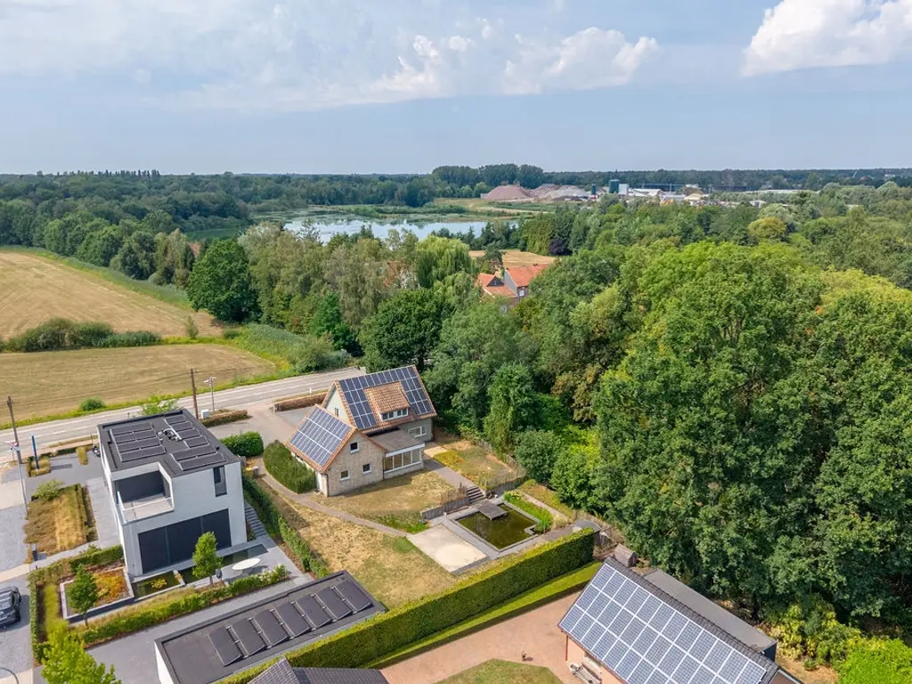 Steenweg op Ravels 305  , Oud-Turnhout