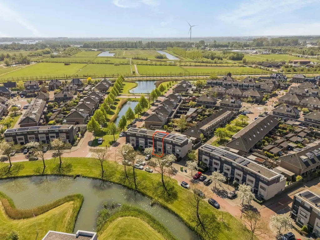 Sluisleede 43, BARENDRECHT