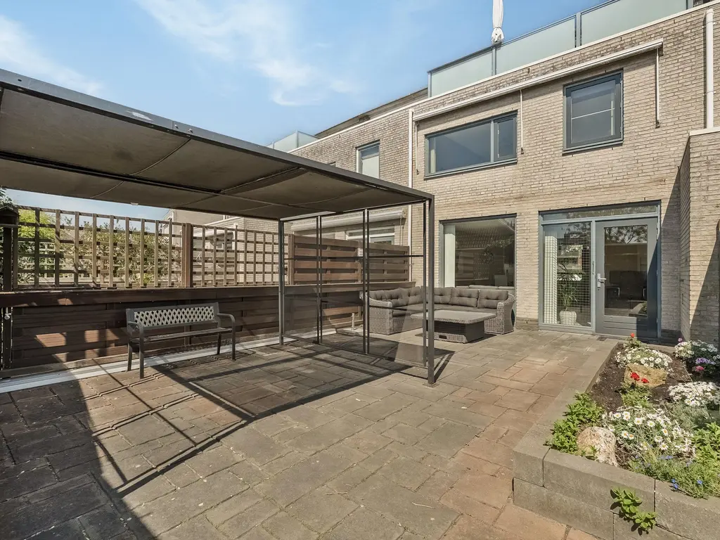 Sluisleede 43, BARENDRECHT