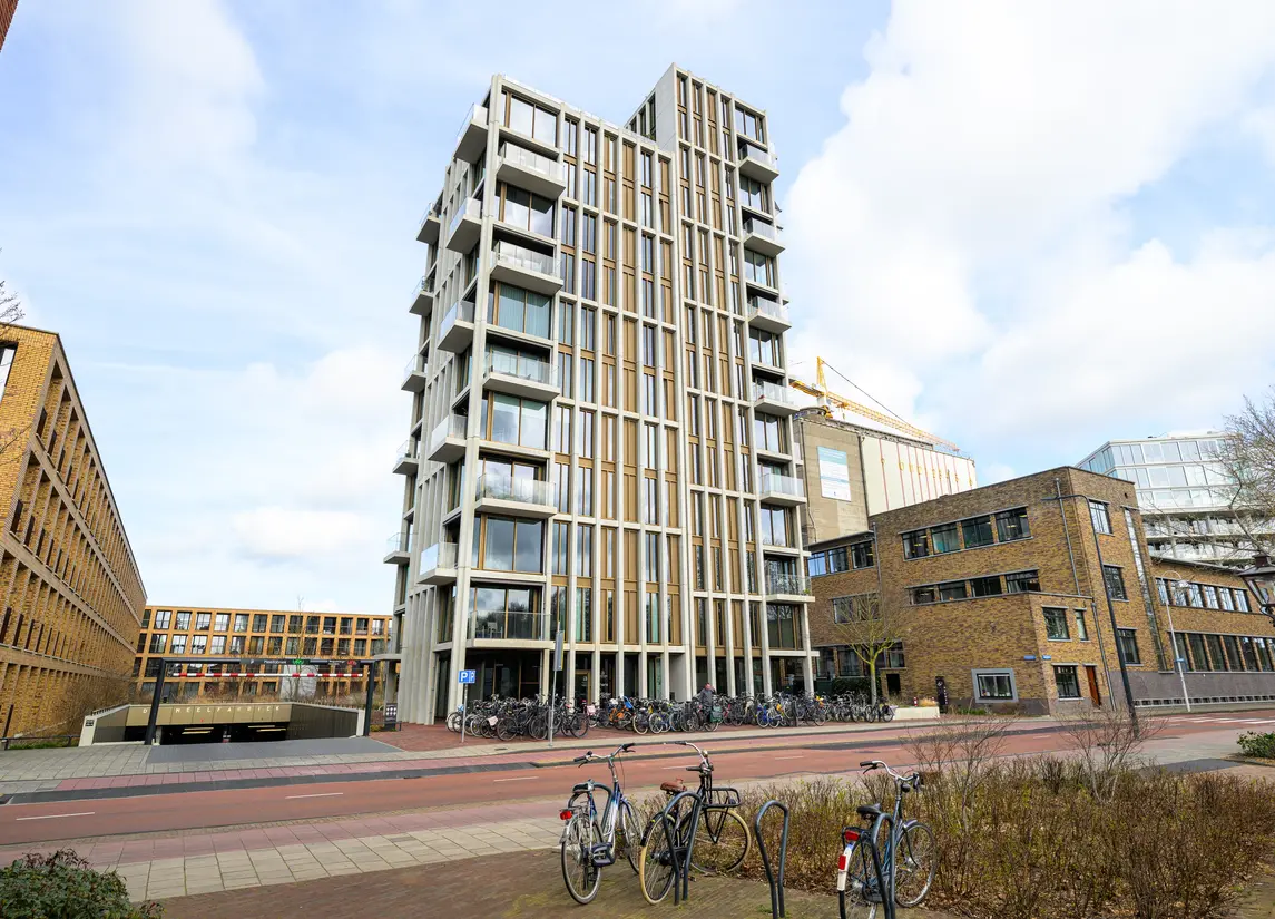 Oosterkerkstraat 24
