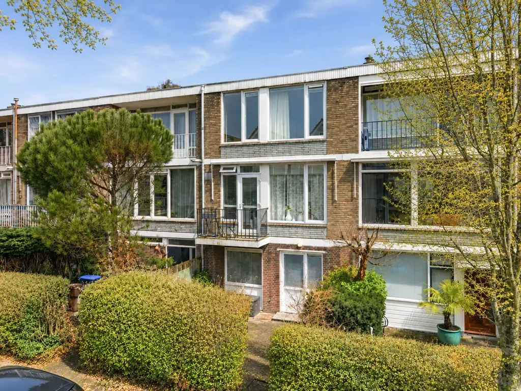 Debussystraat 39, Leiden