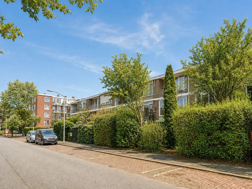 Debussystraat 39, Leiden