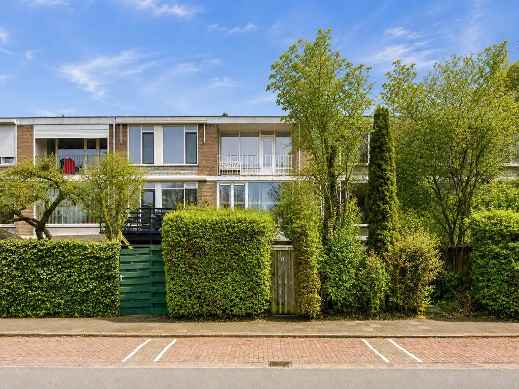 Debussystraat 39, Leiden