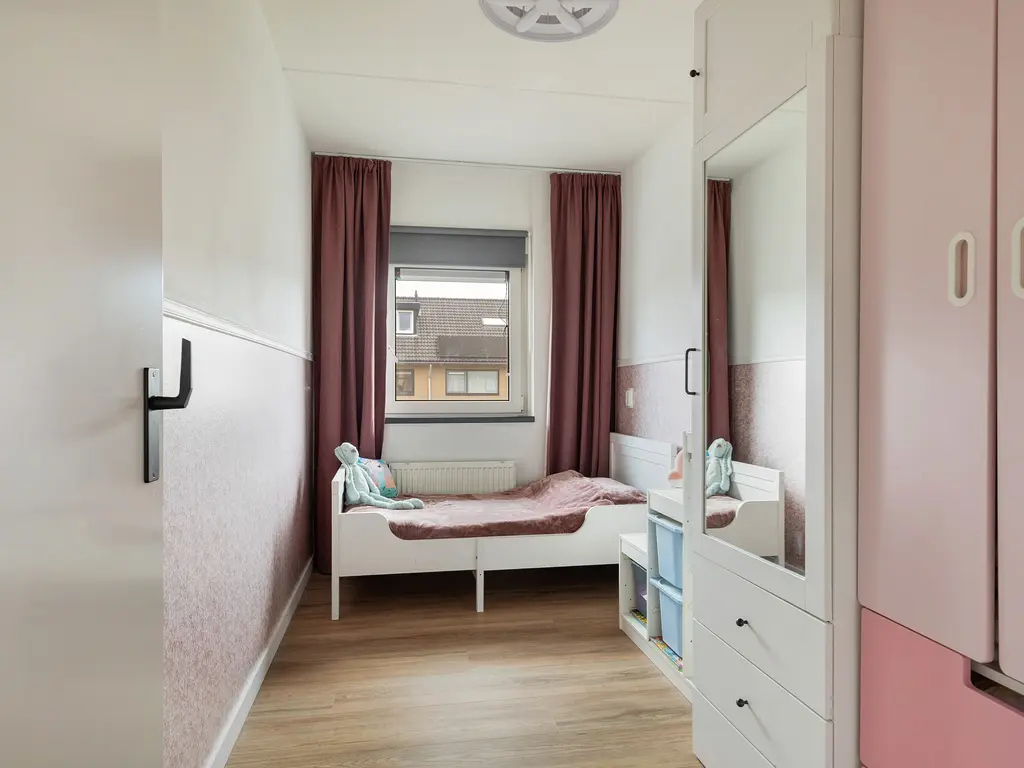 Van Eesterenveld 20, BARENDRECHT