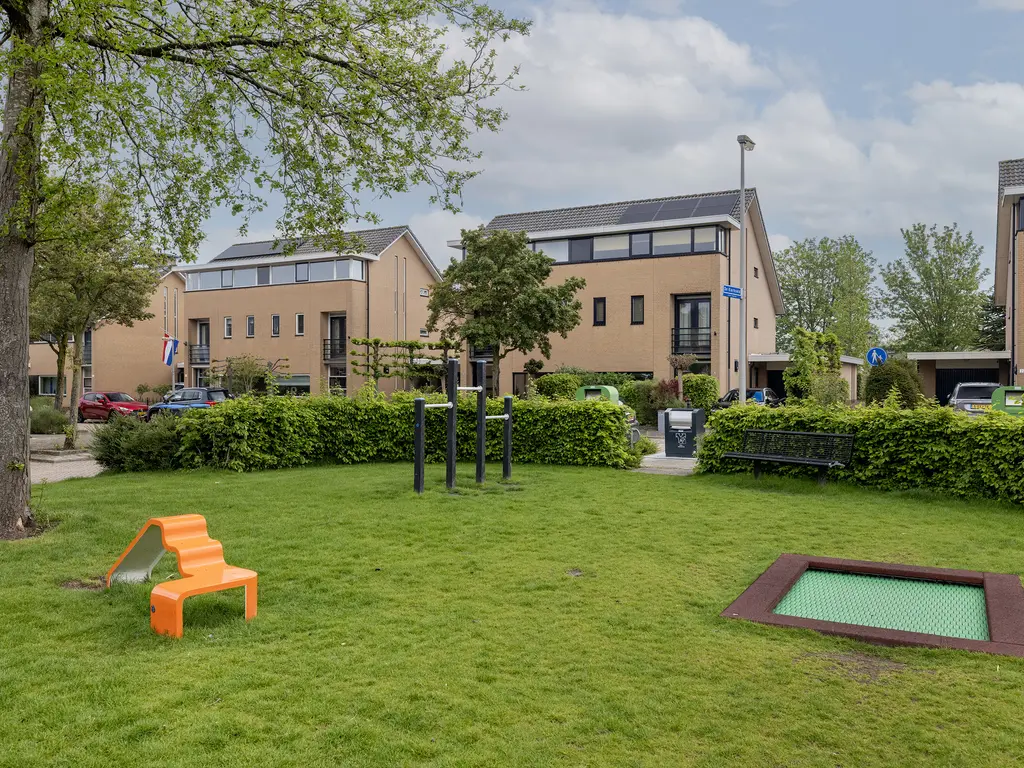 Van Eesterenveld 20, BARENDRECHT