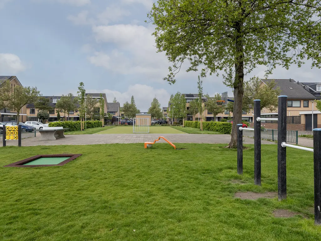 Van Eesterenveld 20, BARENDRECHT