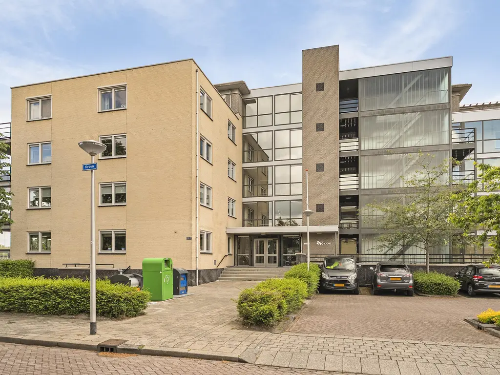 Kroon 20, RHOON
