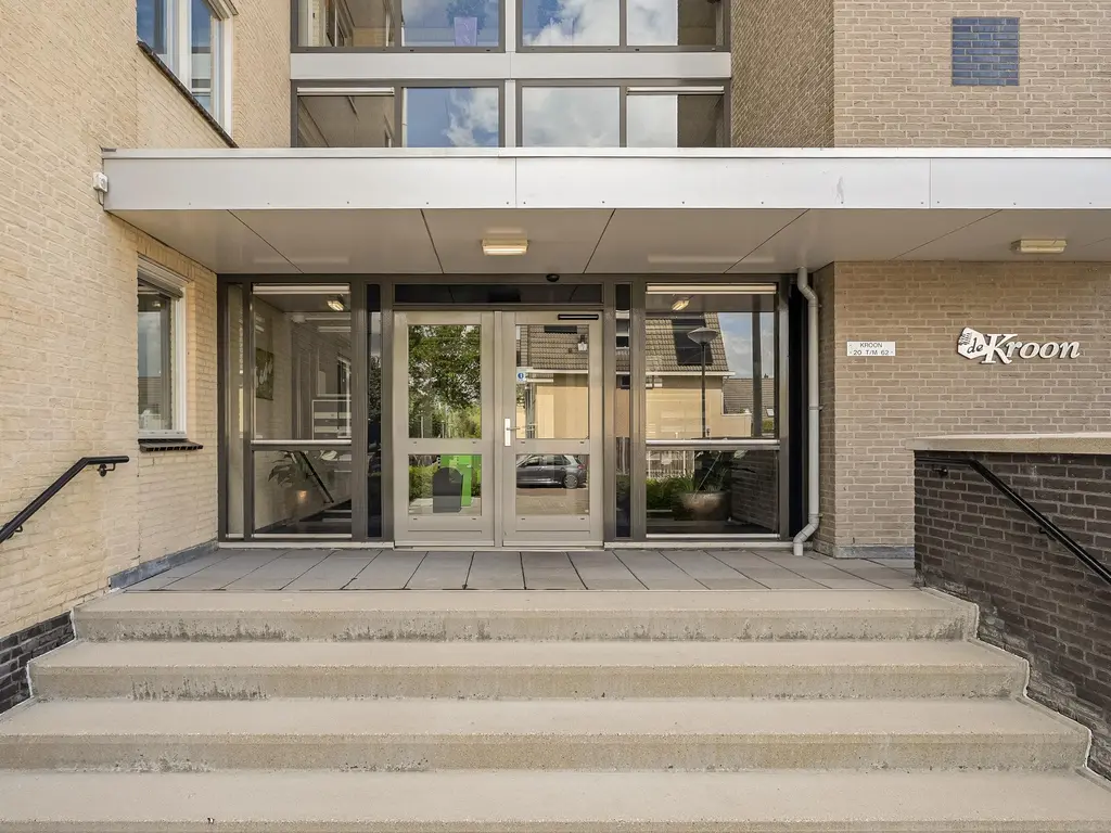 Kroon 20, RHOON