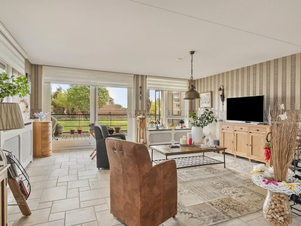Kroon 20, RHOON