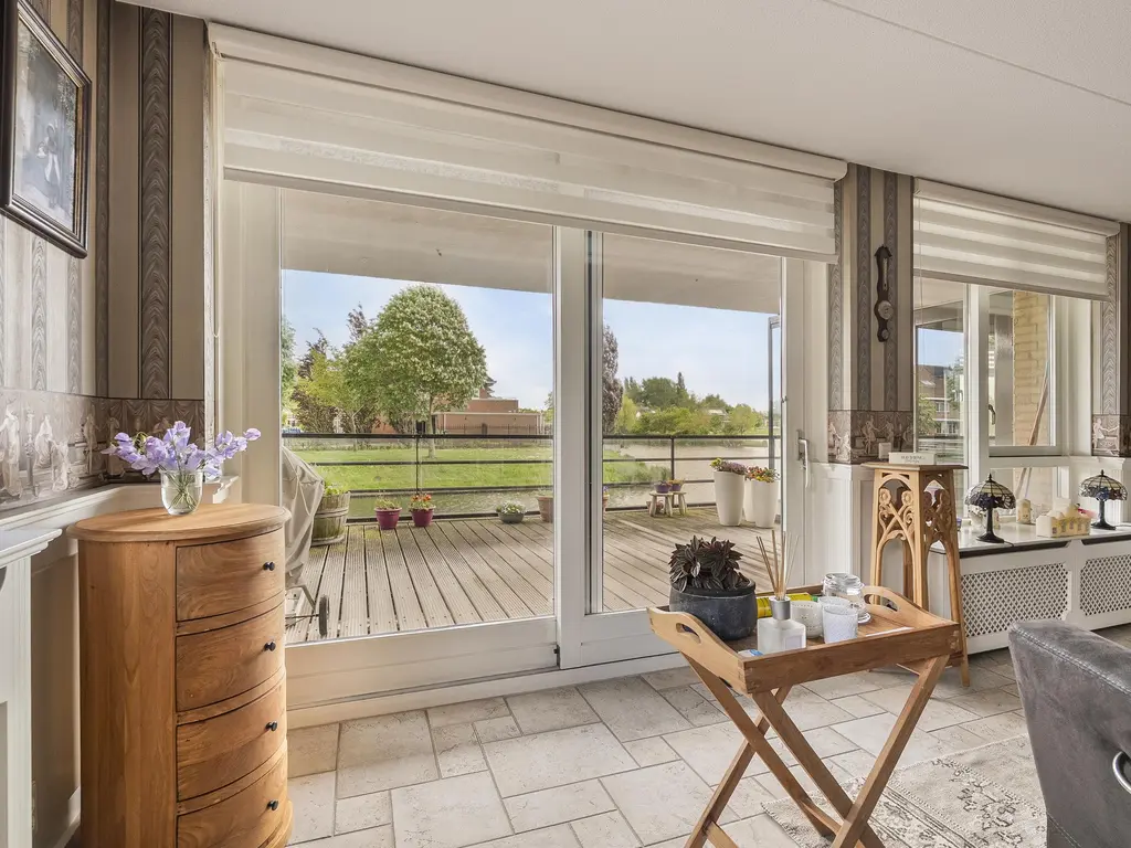 Kroon 20, RHOON