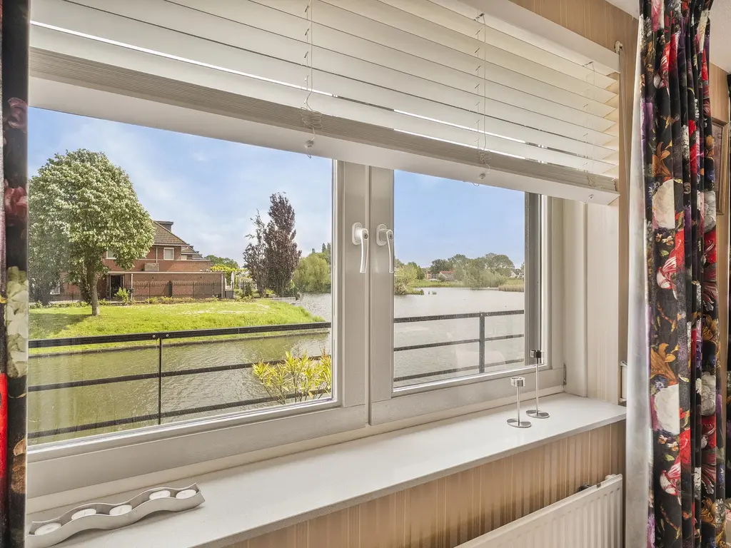 Kroon 20, RHOON