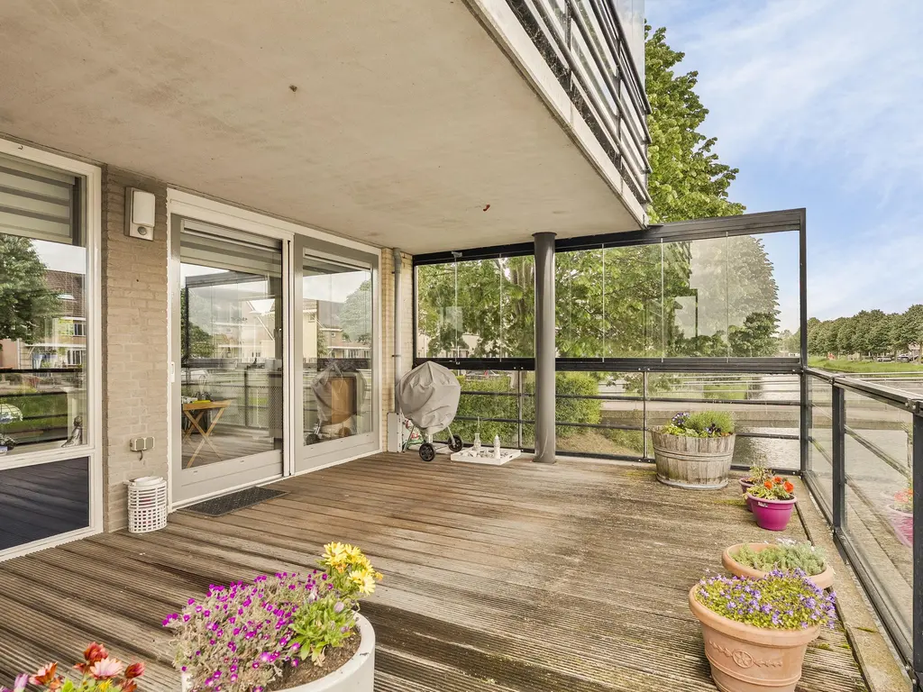 Kroon 20, RHOON