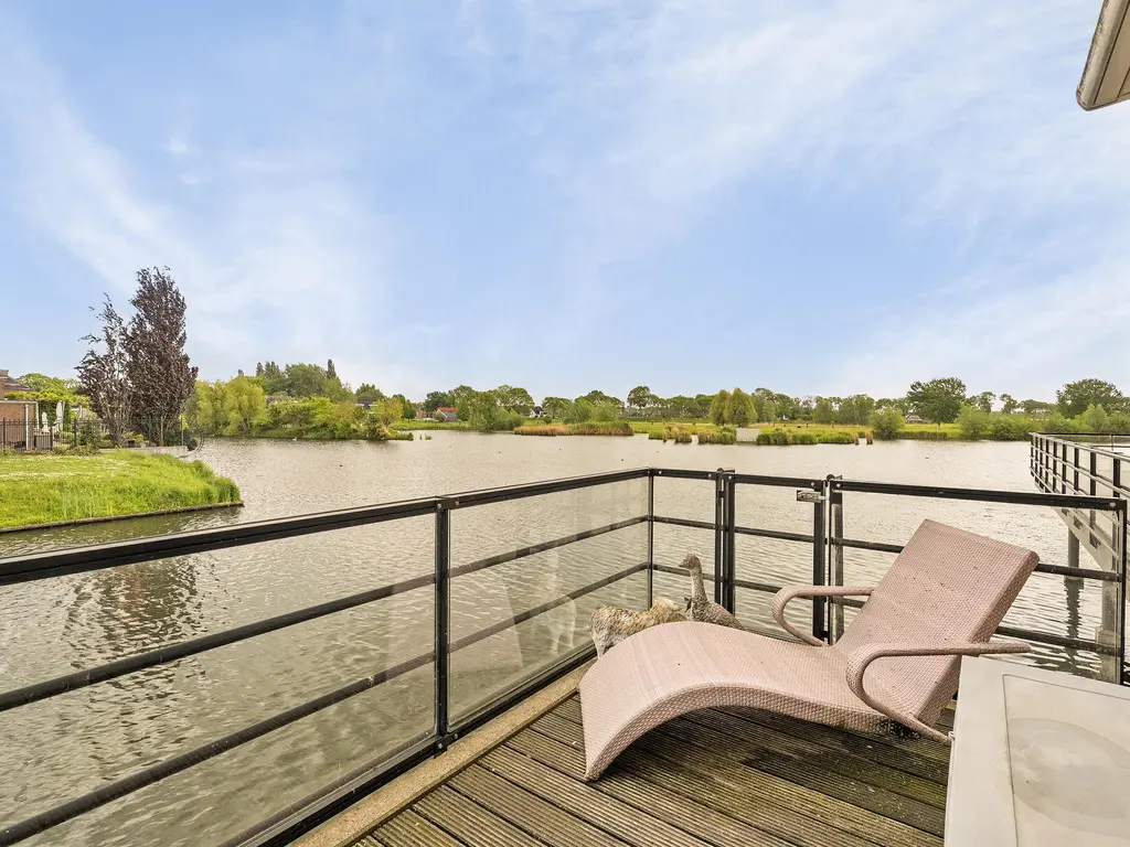 Kroon 20, RHOON