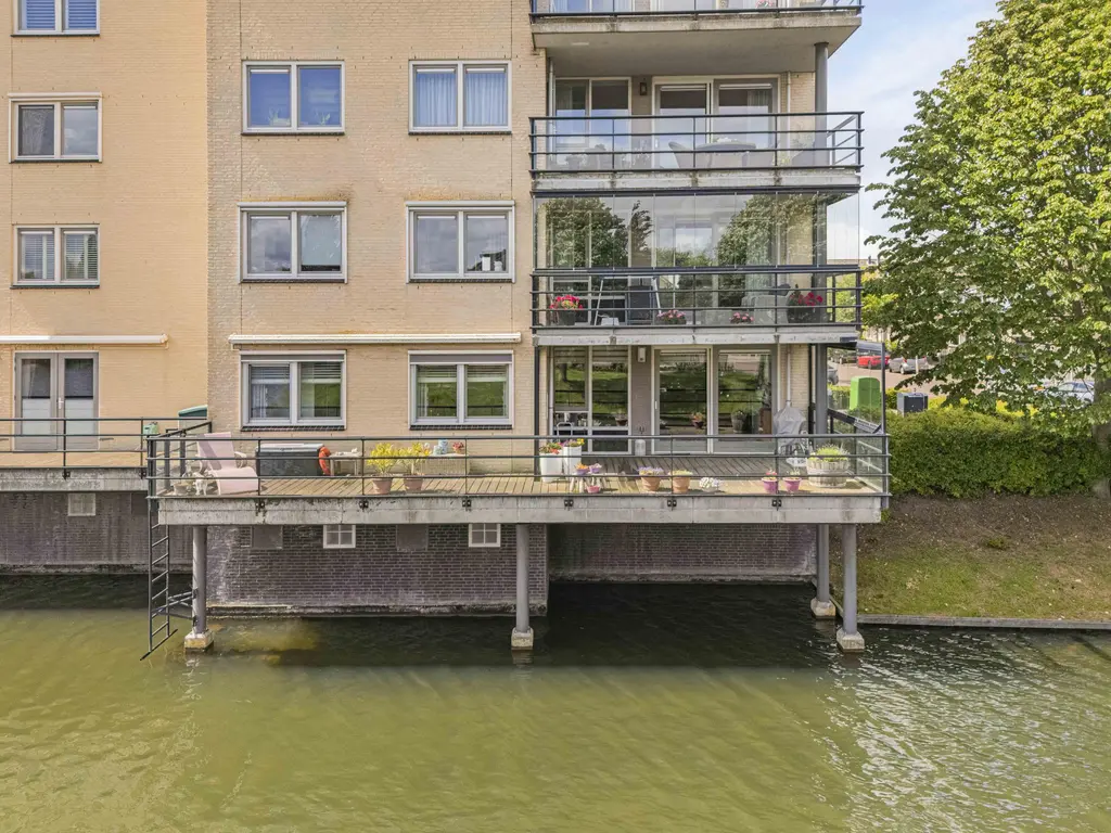 Kroon 20, RHOON