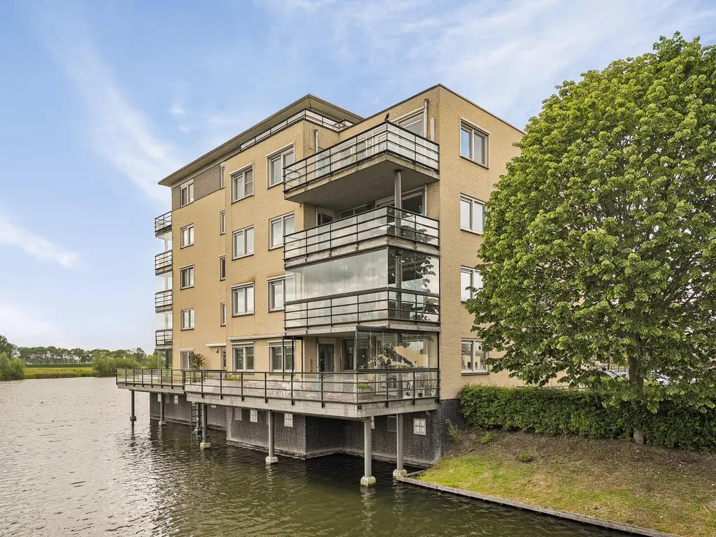 Kroon 20, RHOON