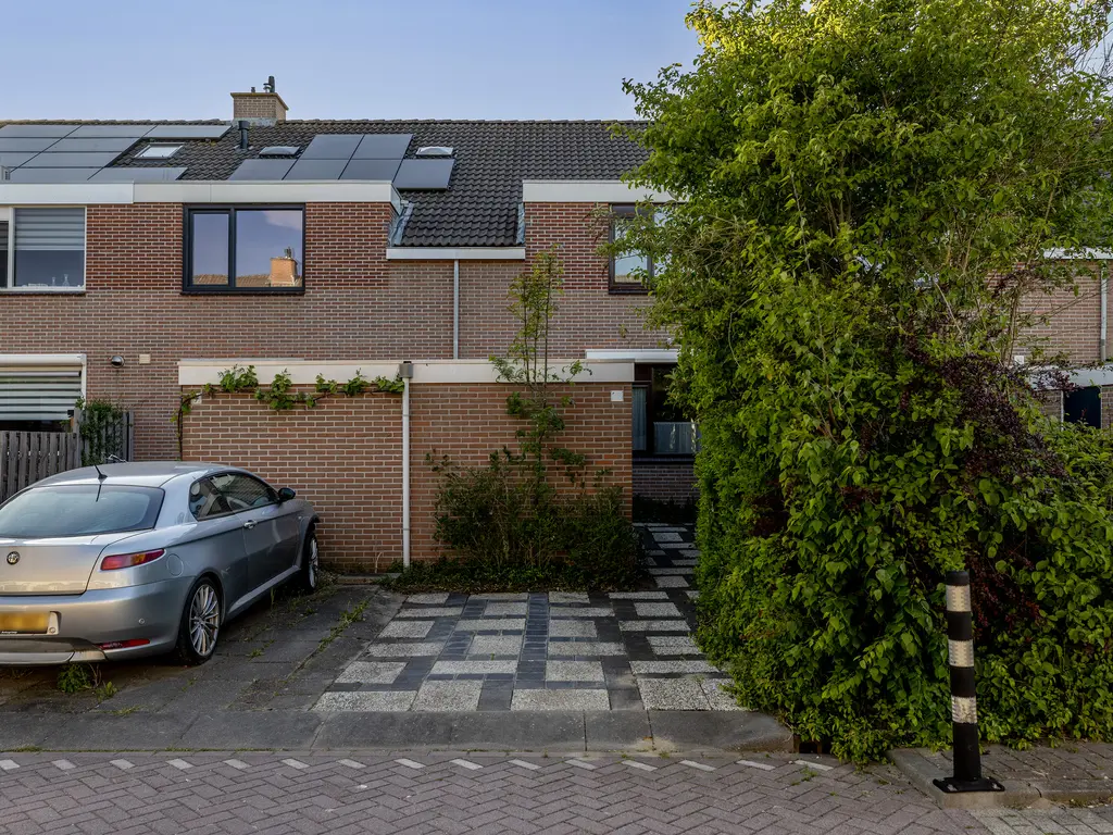 Karveel 10, BARENDRECHT