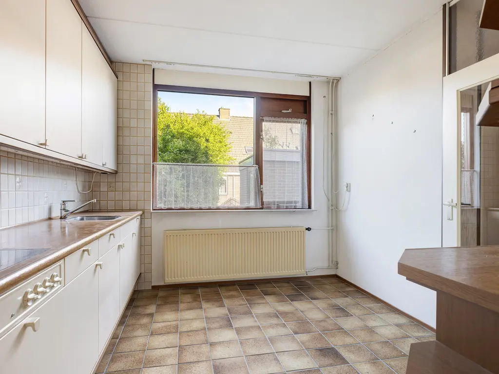 Karveel 10, BARENDRECHT