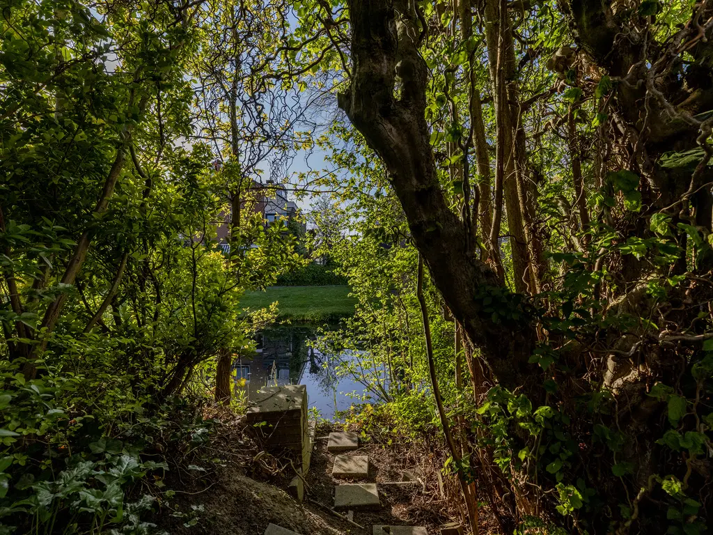 Karveel 10, BARENDRECHT