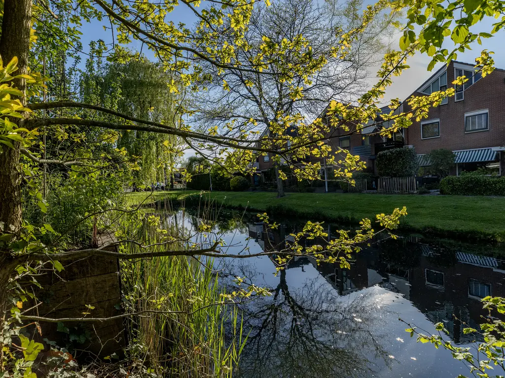 Karveel 10, BARENDRECHT