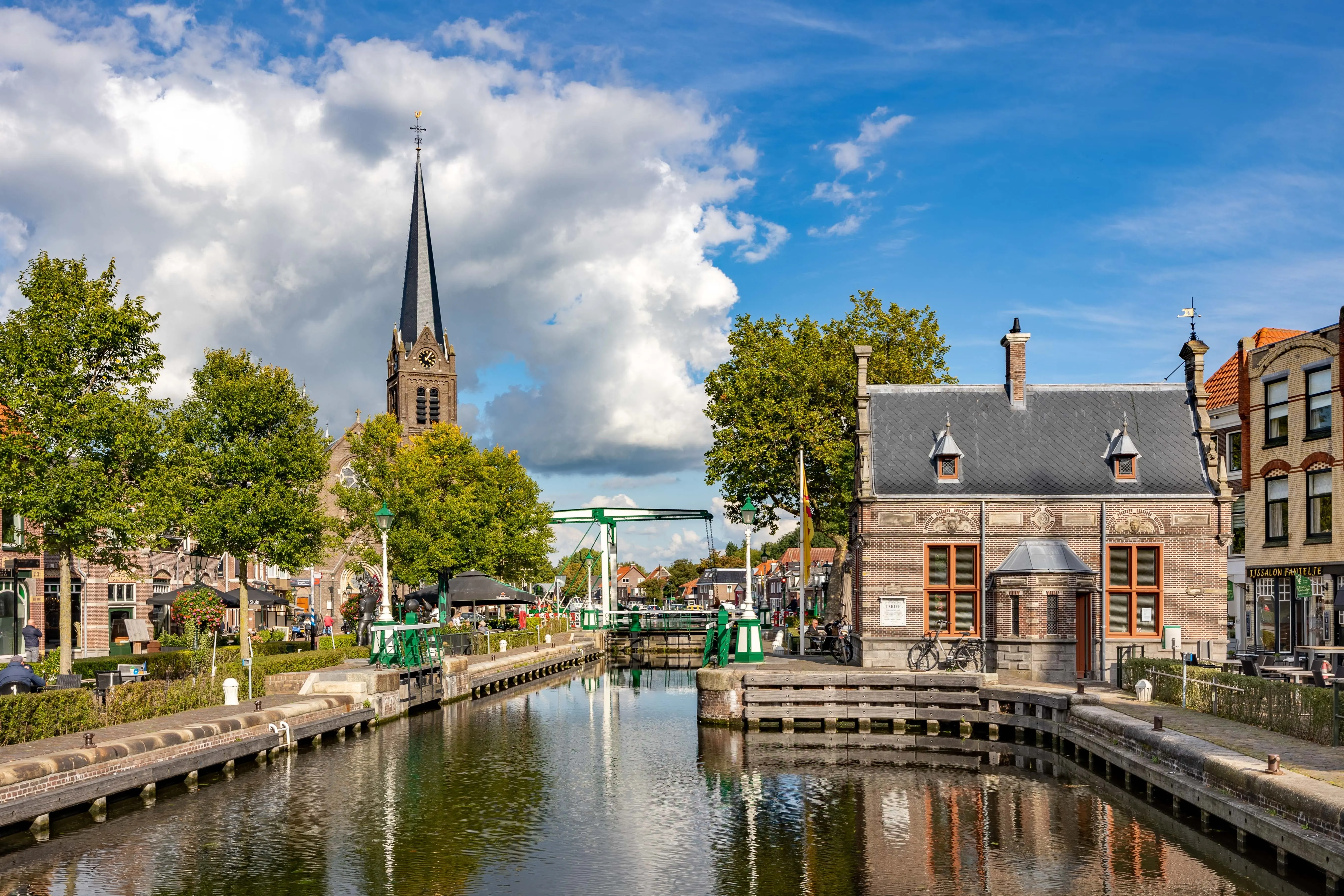 Damstraat 28