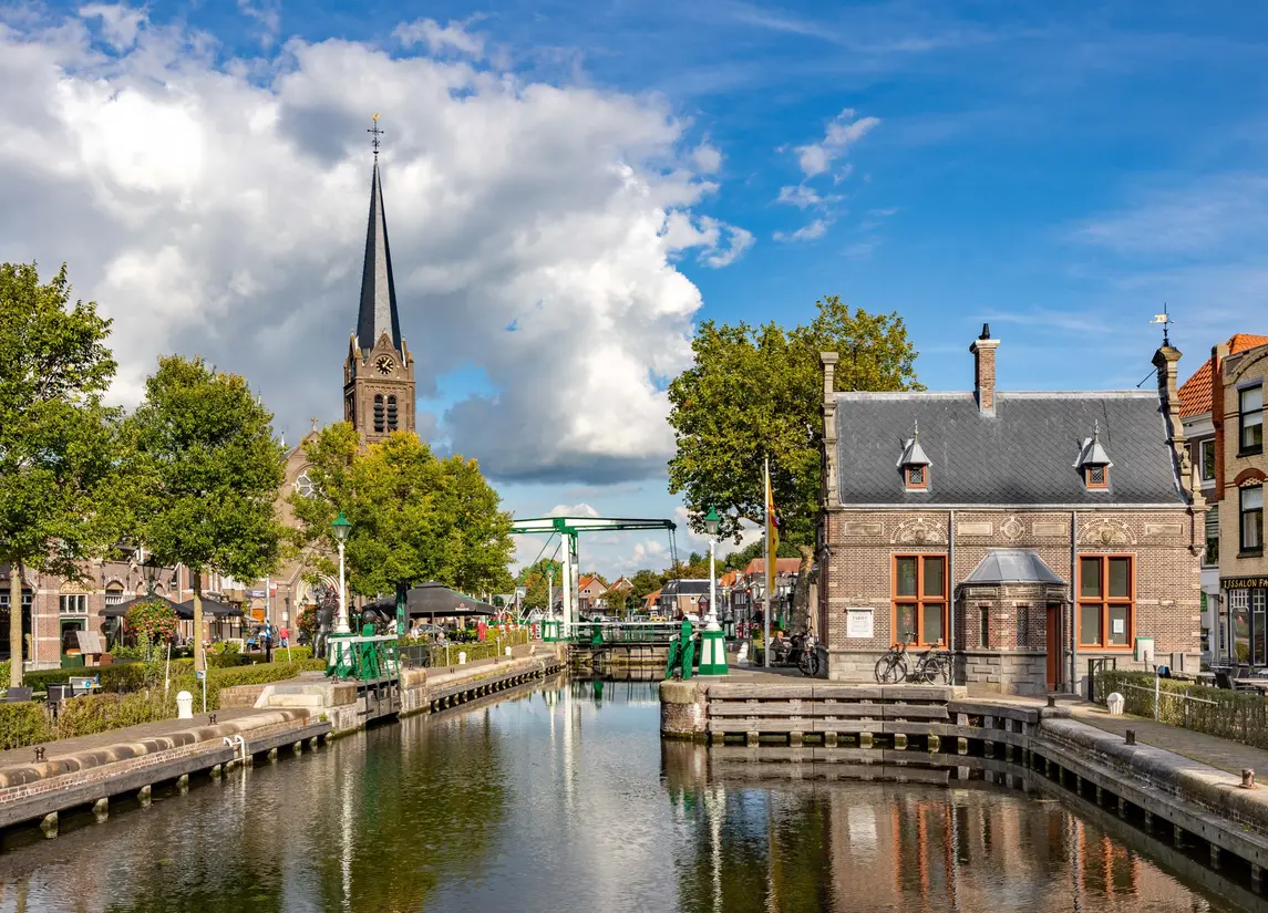 Damstraat 28
