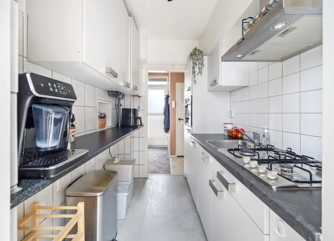 Damstraat 28