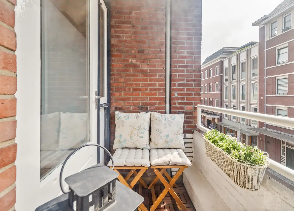 Damstraat 28