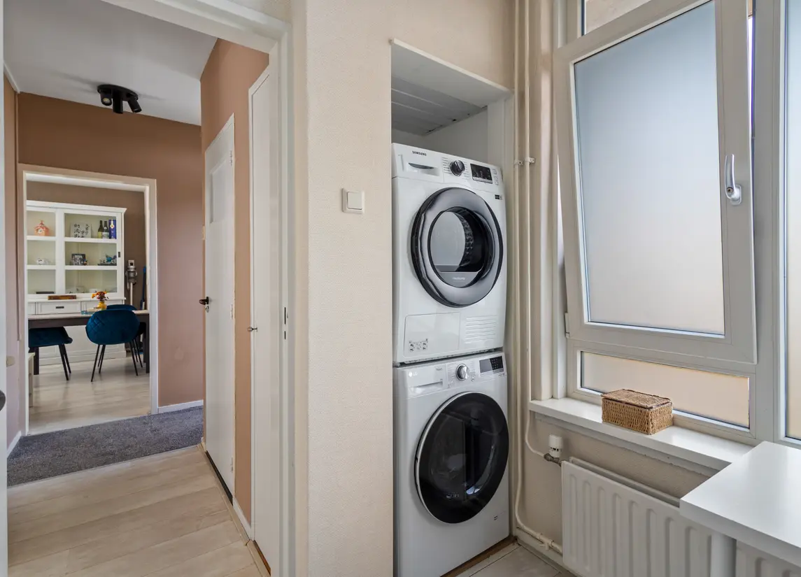 Damstraat 28