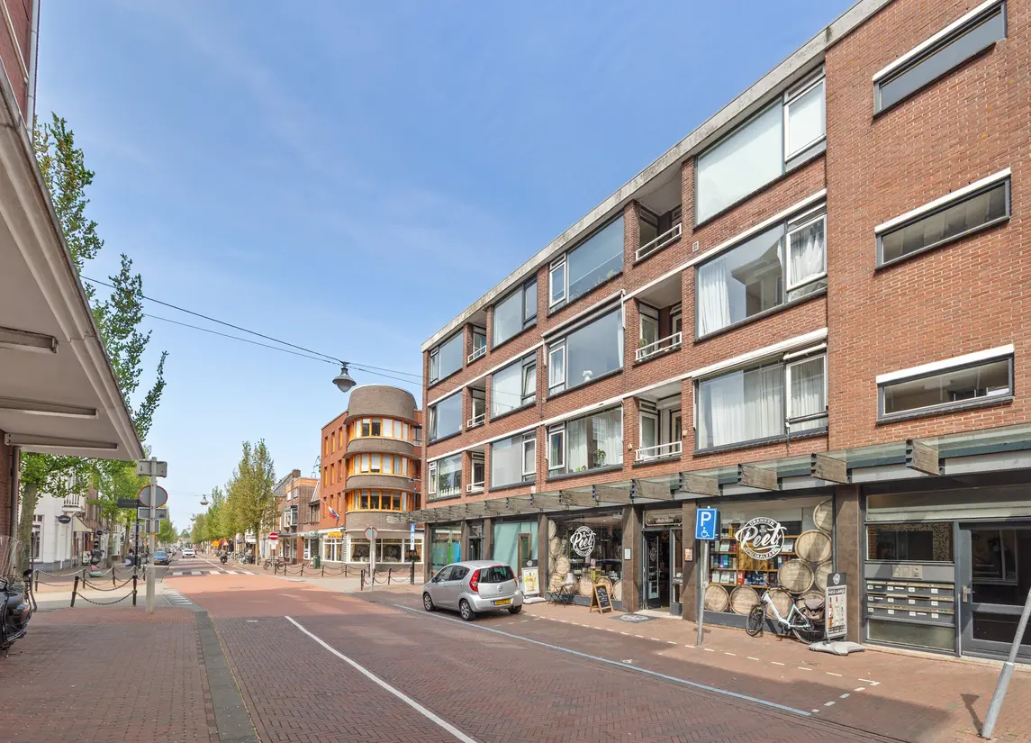 Damstraat 28