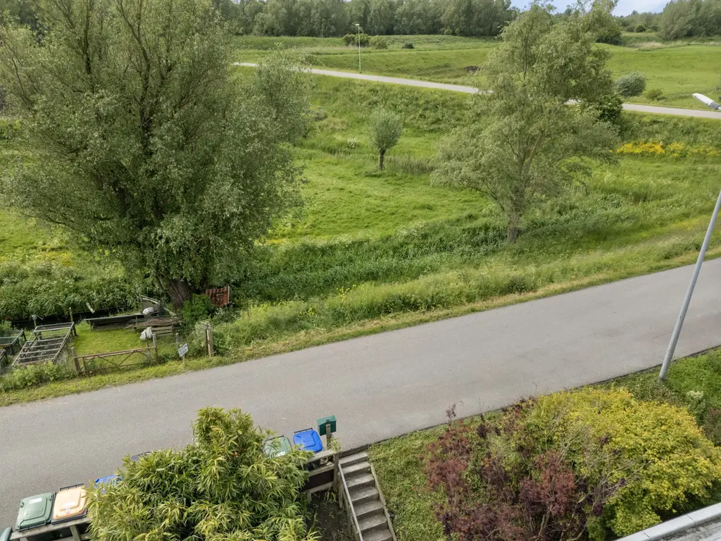 Lindtsedijk 275, ZWIJNDRECHT