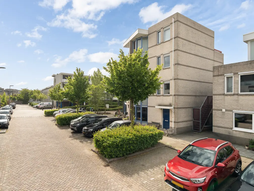 De Velden 220, SCHIEDAM