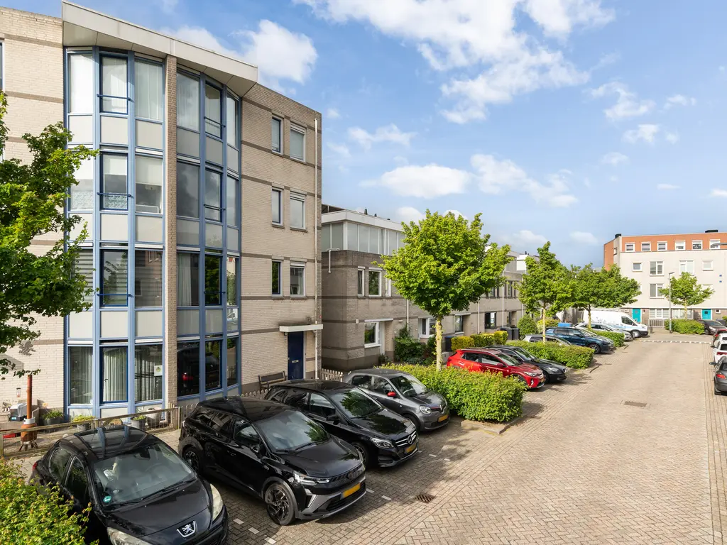 De Velden 220, SCHIEDAM