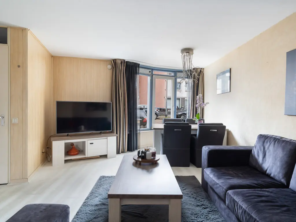 De Velden 220, SCHIEDAM