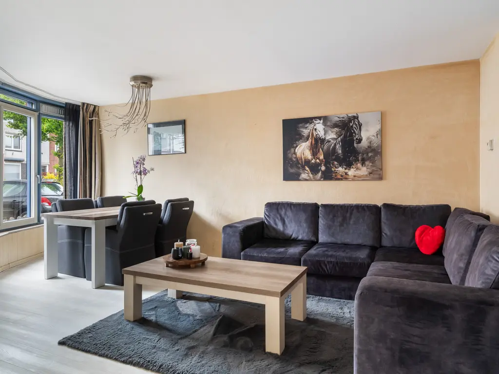 De Velden 220, SCHIEDAM