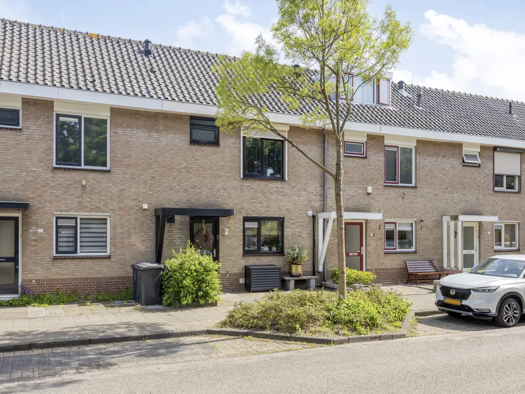 Oudlaan 28, NAALDWIJK