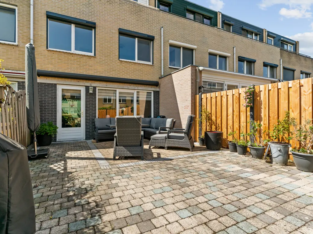 Suze Baarthof 5, Leiden