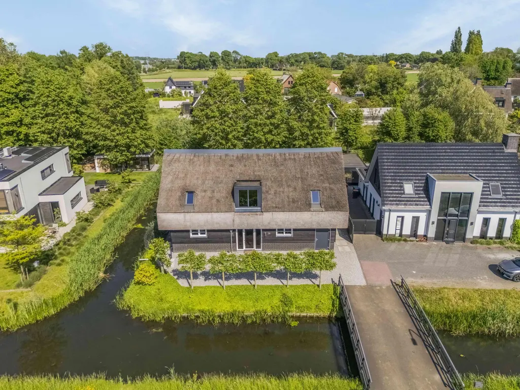 Nijverheidsweg 26, RHOON