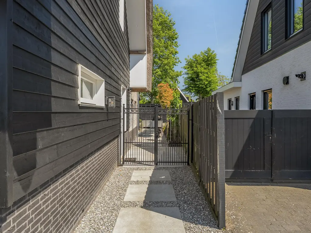 Nijverheidsweg 26, RHOON