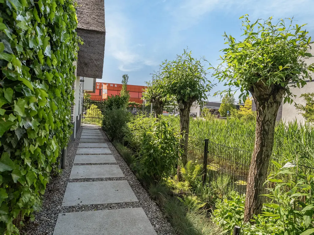 Nijverheidsweg 26, RHOON