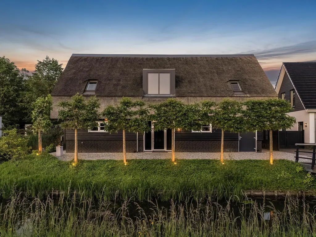 Nijverheidsweg 26, RHOON