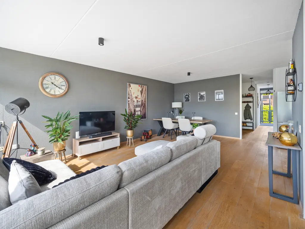 Roomolenstraat 35, Leidschendam