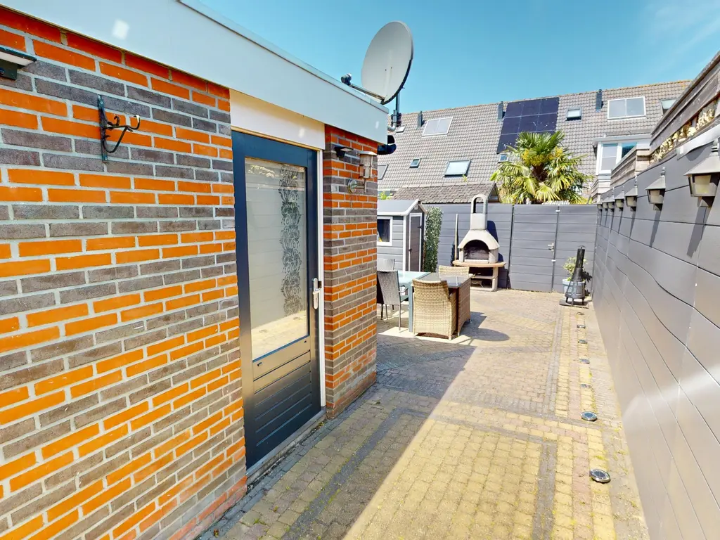 Draak 7, MEDEMBLIK