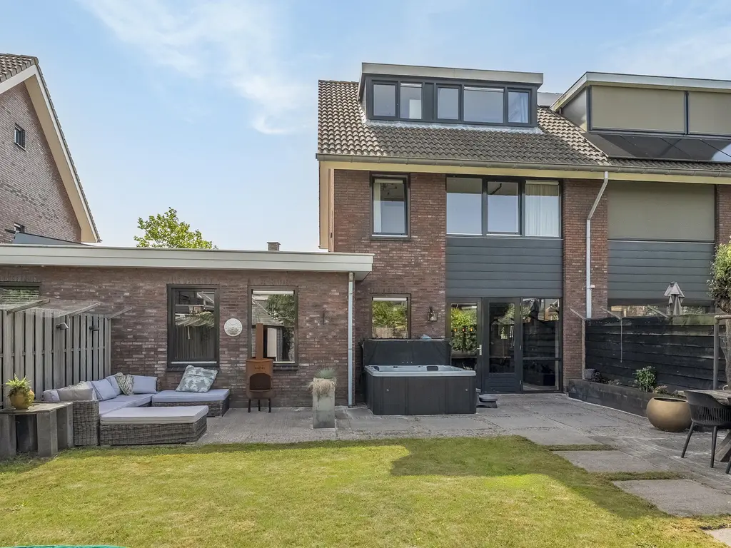 Vrijenburglaan 71, BARENDRECHT