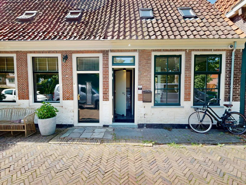 Oude Gracht 7, ENKHUIZEN