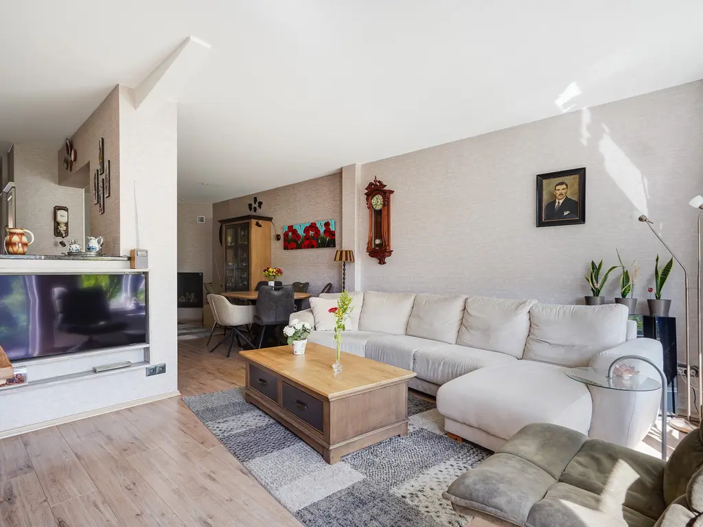 Leersumstraat 92, Den Haag